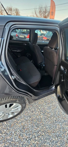 Suzuki Swift 4х4, снимка 14