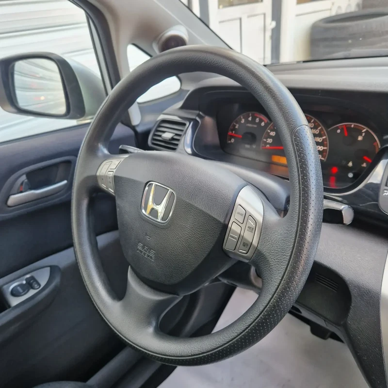 Honda Fr-v 2.2CDTI 140к.с, снимка 14 - Автомобили и джипове - 48798172