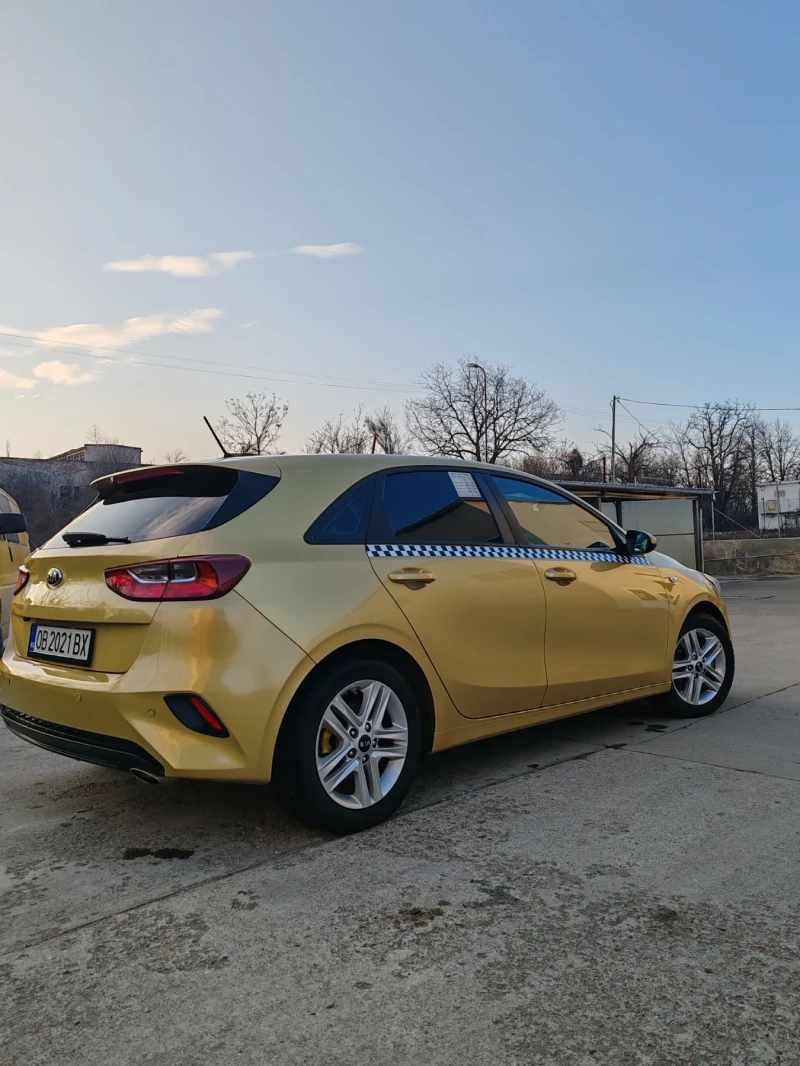 Kia Ceed, снимка 3 - Автомобили и джипове - 48883521