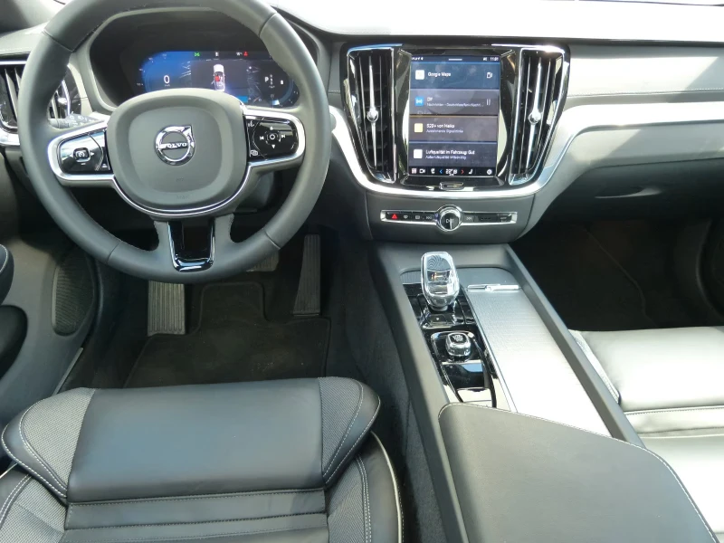 Volvo S60 B5/250HP/ULTIAMTE-DARK/360/HUD/PANO/ACC/713v, снимка 6 - Автомобили и джипове - 51652265