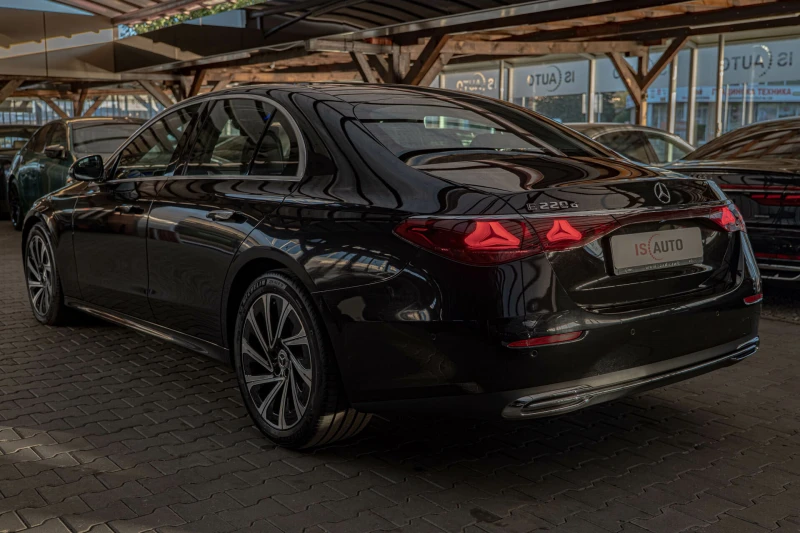 Mercedes-Benz E 220 d/Avantgarde/Virtual/Панорама/MBUX/Pre-Safe/Therma, снимка 6 - Автомобили и джипове - 51781550