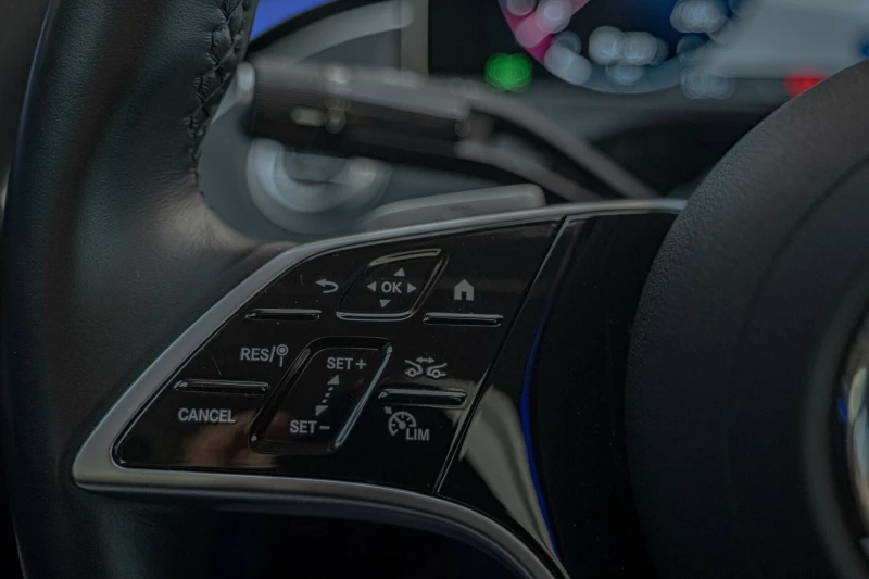 Mercedes-Benz E 220 d/Avantgarde/Virtual/Панорама/MBUX/Pre-Safe/Therma, снимка 9 - Автомобили и джипове - 51781550