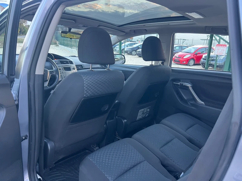 Toyota Verso 2.0D4D/126p.s-Panorama, снимка 9 - Автомобили и джипове - 52188947