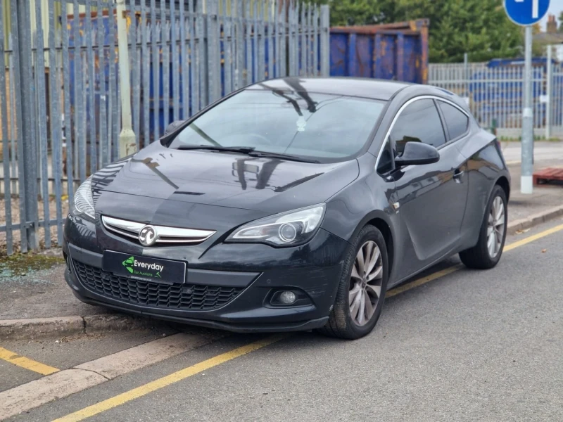 Opel Astra GTC 2.0 CDTi 16V SRi, снимка 2 - Автомобили и джипове - 52194783