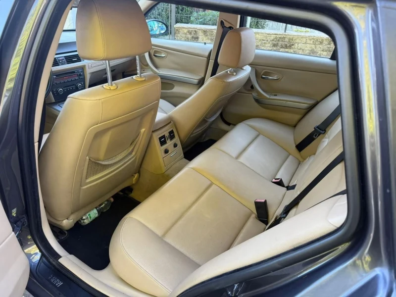 BMW 320, снимка 6 - Автомобили и джипове - 52505599