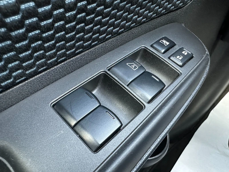 Nissan Note 1.2i 98 к.с., снимка 15 - Автомобили и джипове - 52693852