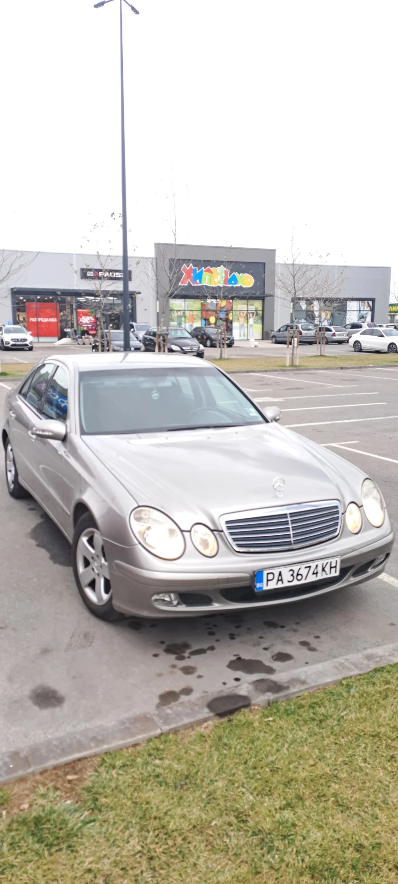 Mercedes-Benz E 220, снимка 2 - Автомобили и джипове - 52996881