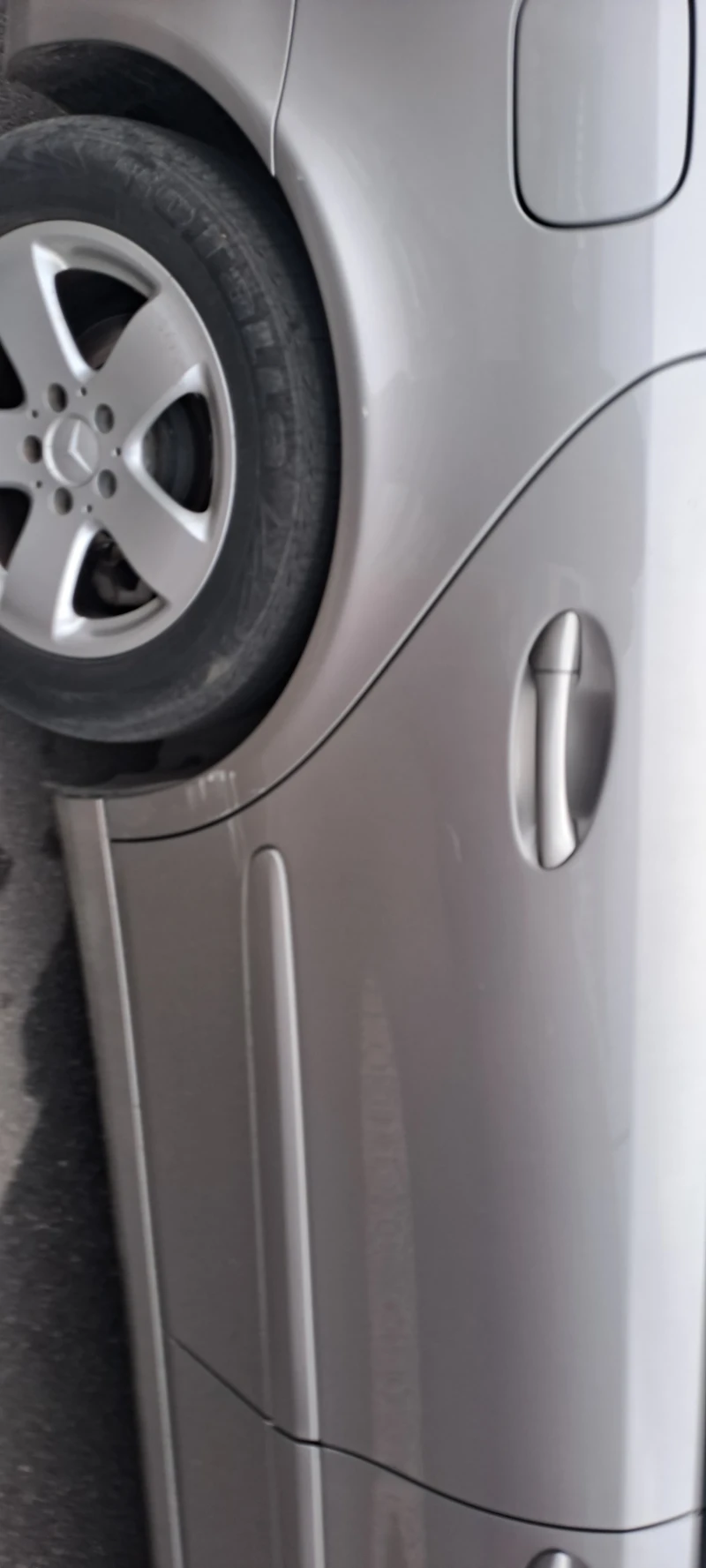 Mercedes-Benz E 220, снимка 4 - Автомобили и джипове - 52996881