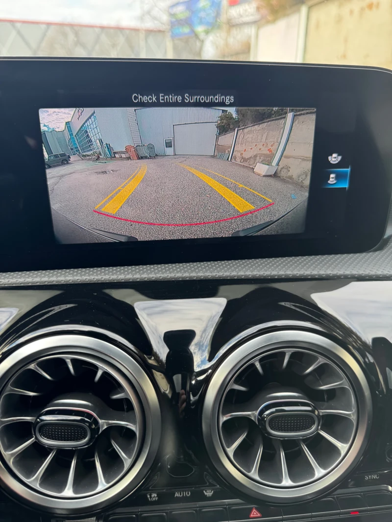 Mercedes-Benz CLA 250, снимка 12 - Автомобили и джипове - 53407628