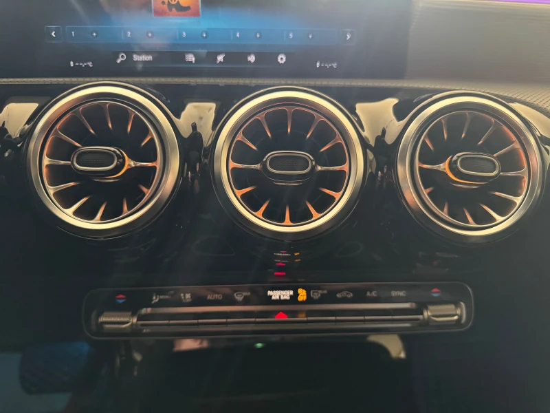 Mercedes-Benz CLA 250, снимка 13 - Автомобили и джипове - 53407628