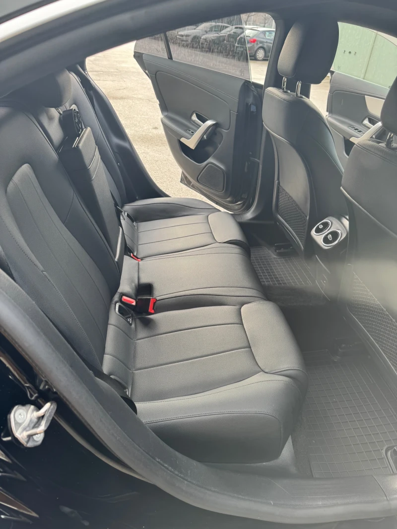 Mercedes-Benz CLA 250, снимка 10 - Автомобили и джипове - 53407628