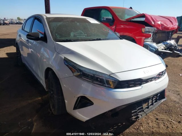 Kia Forte GT Manual, снимка 1 - Автомобили и джипове - 48697262