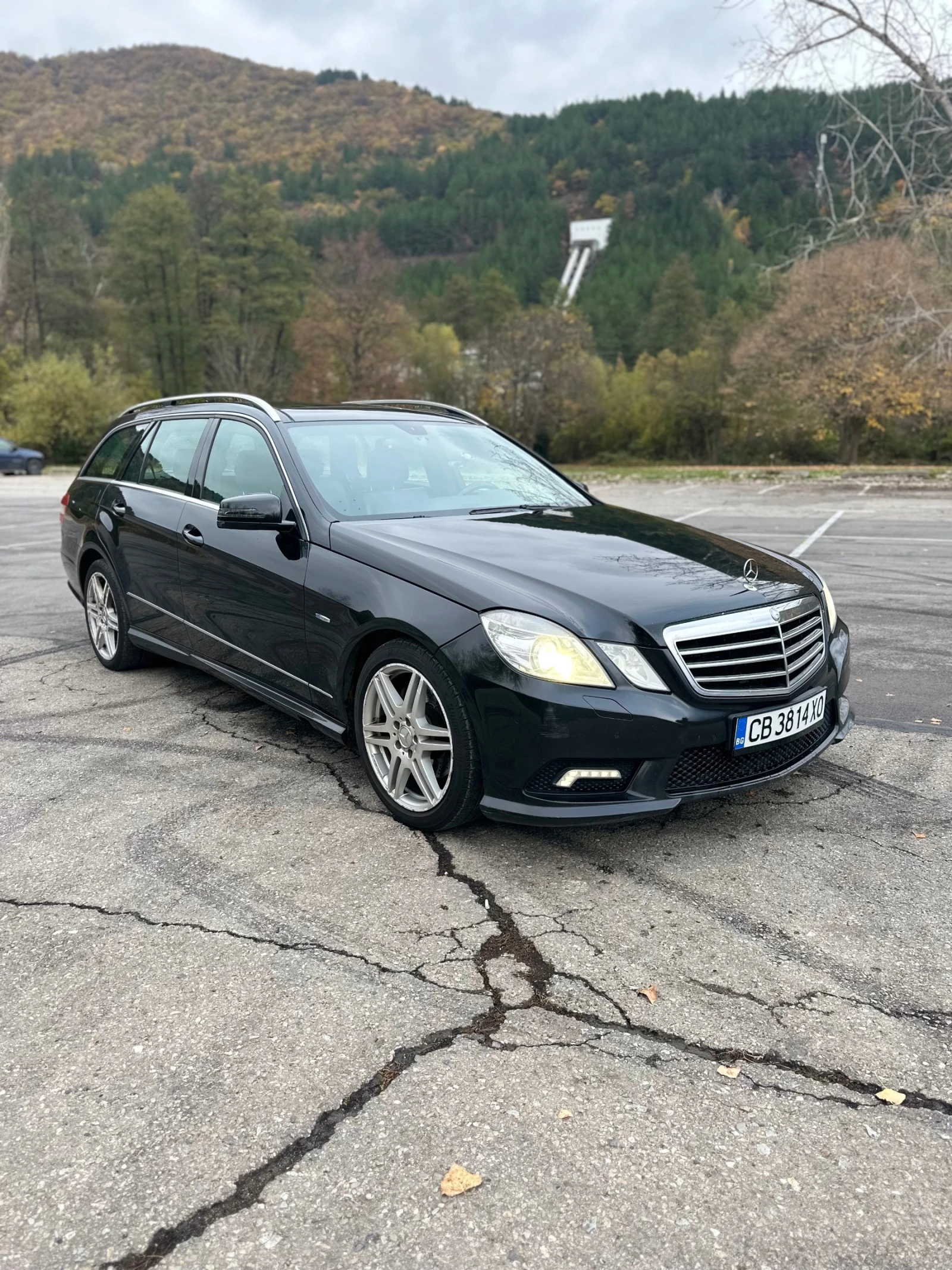 Mercedes-Benz E 350 Avantgarde AMG-пакет, снимка 1