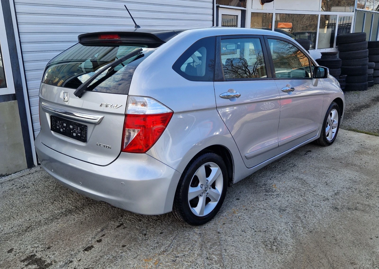 Honda Fr-v 2.2CDTI 140к.с - изображение 6