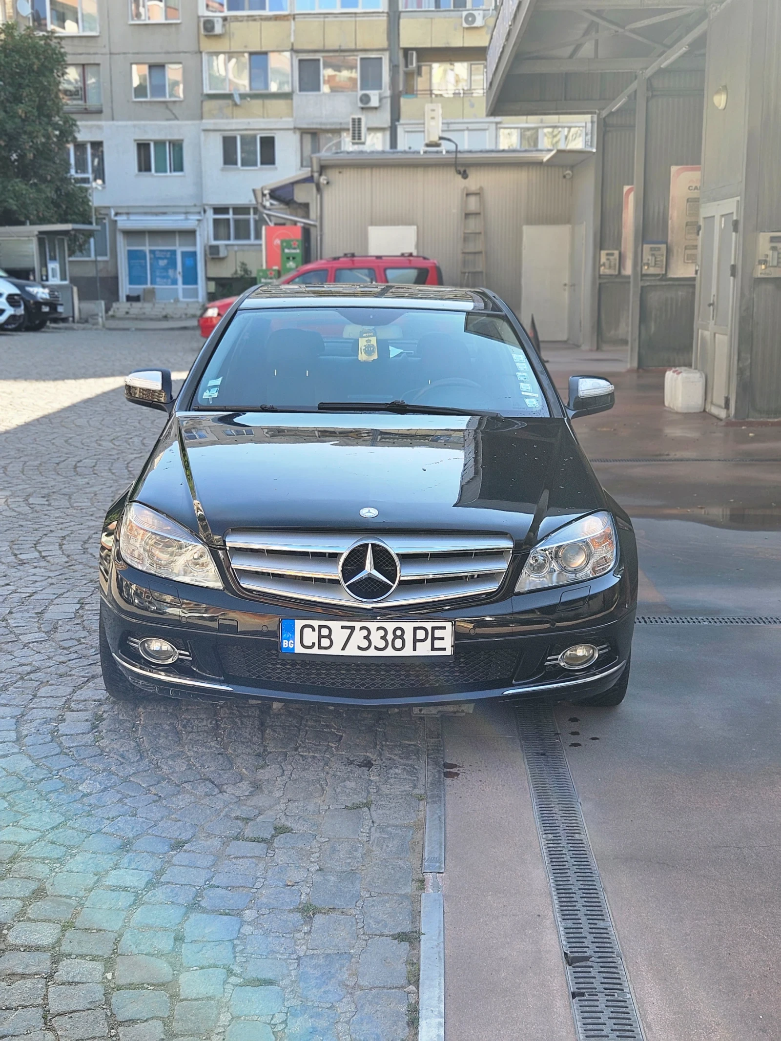 Mercedes-Benz C 320  - изображение 2