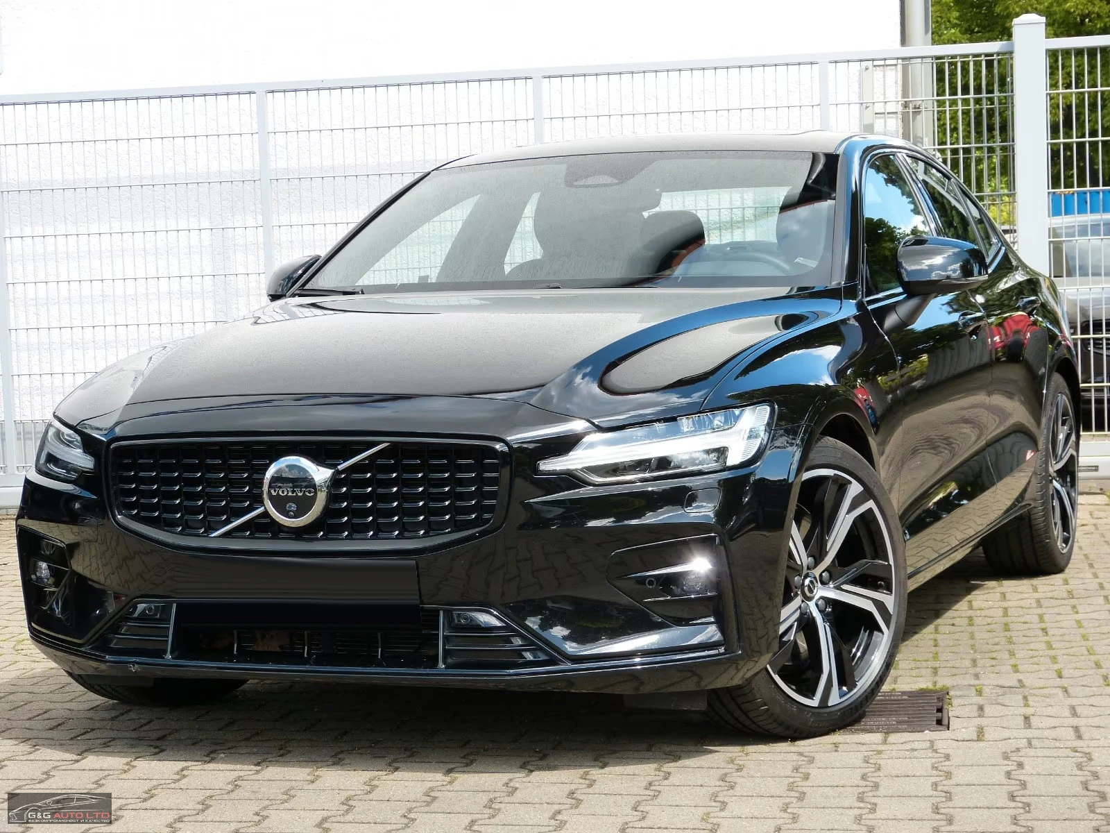 Volvo S60 B5/250HP/ULTIAMTE-DARK/360/HUD/PANO/ACC/713v | Mobile.bg   1