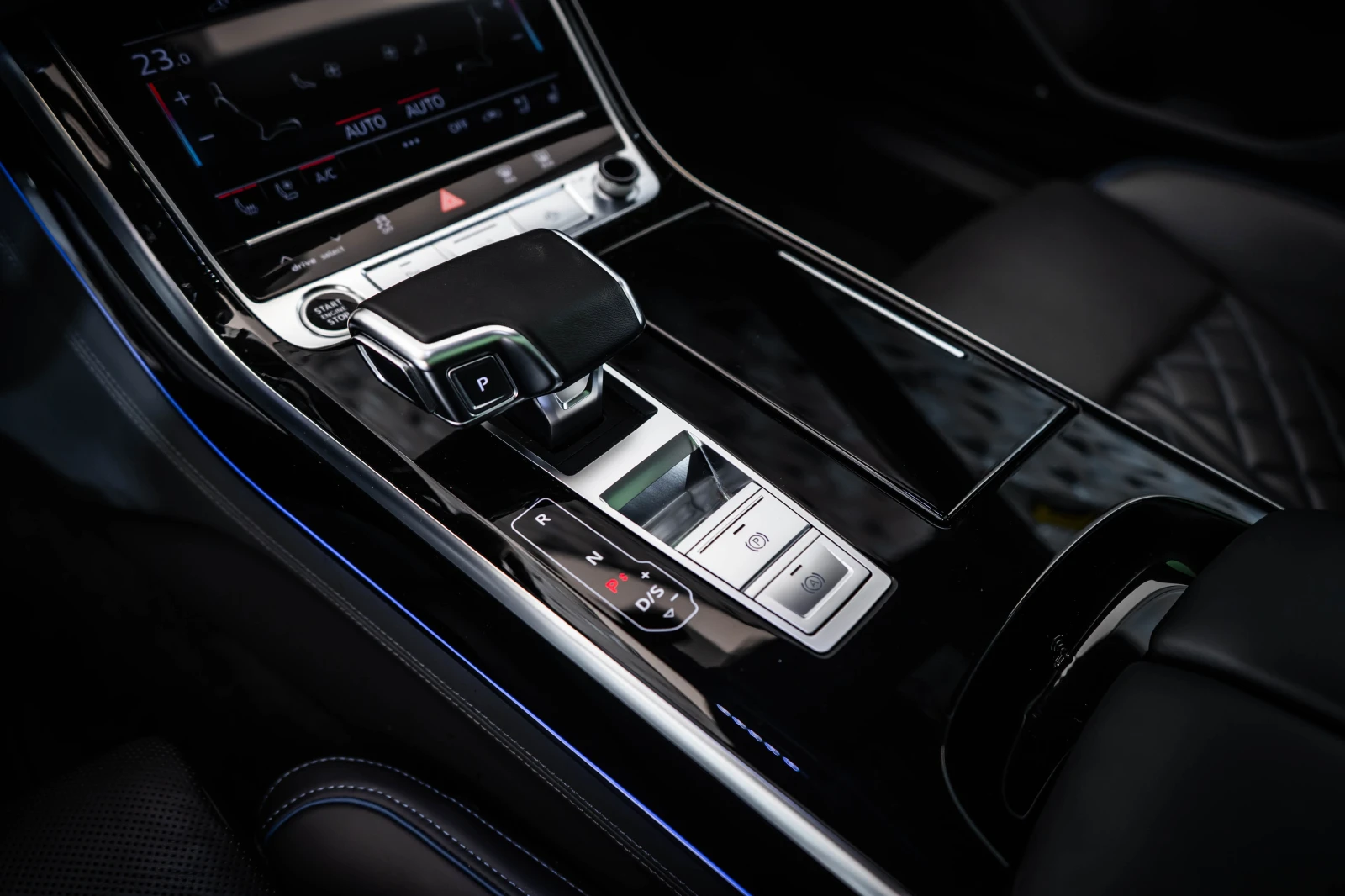 Audi A8 60 TFSI E-tron* Exclusive* B&O - изображение 9