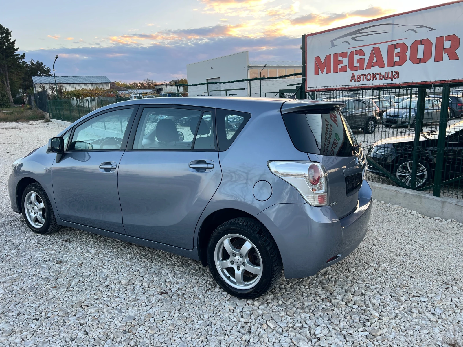 Toyota Verso 2.0D4D/126p.s-Panorama - изображение 4