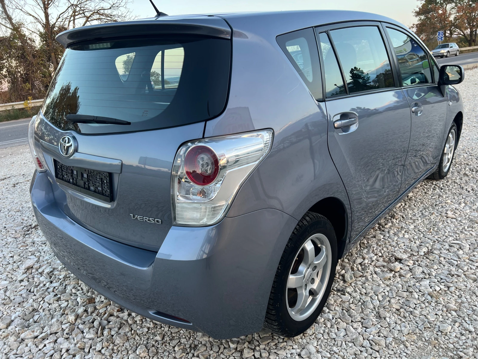 Toyota Verso 2.0D4D/126p.s-Panorama - изображение 3