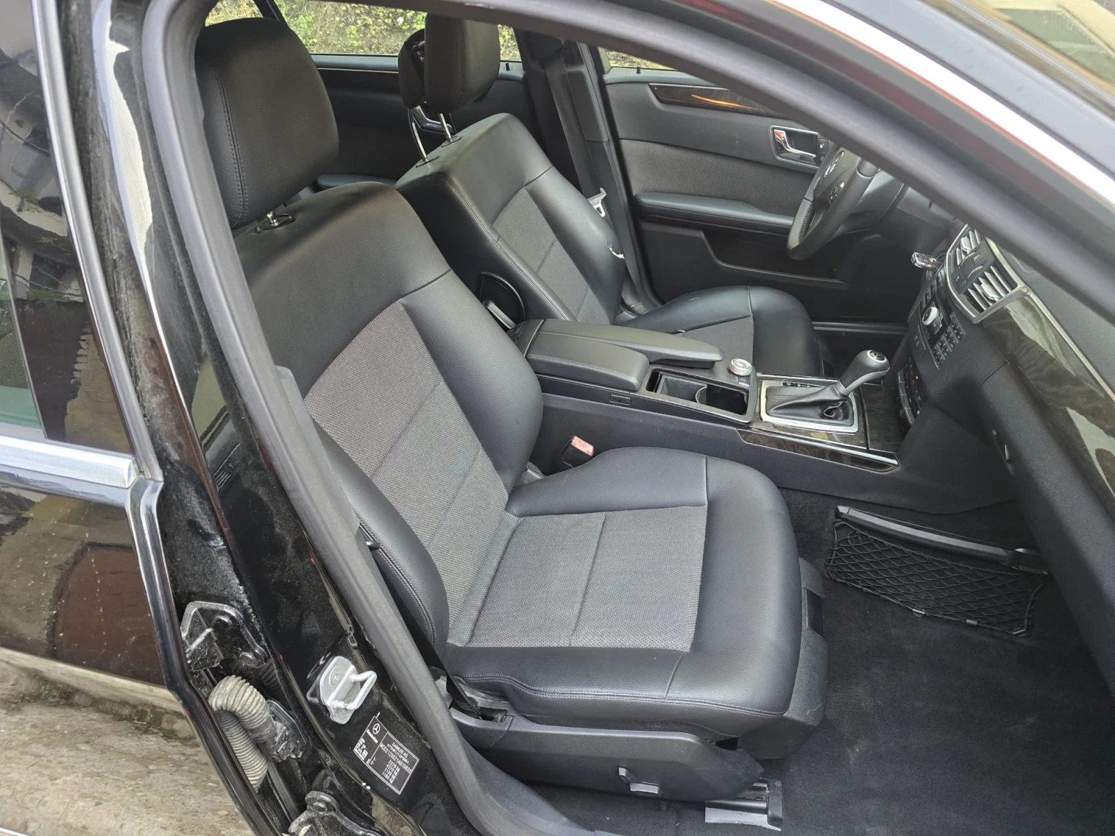 Mercedes-Benz E 220 Avangarde - изображение 10