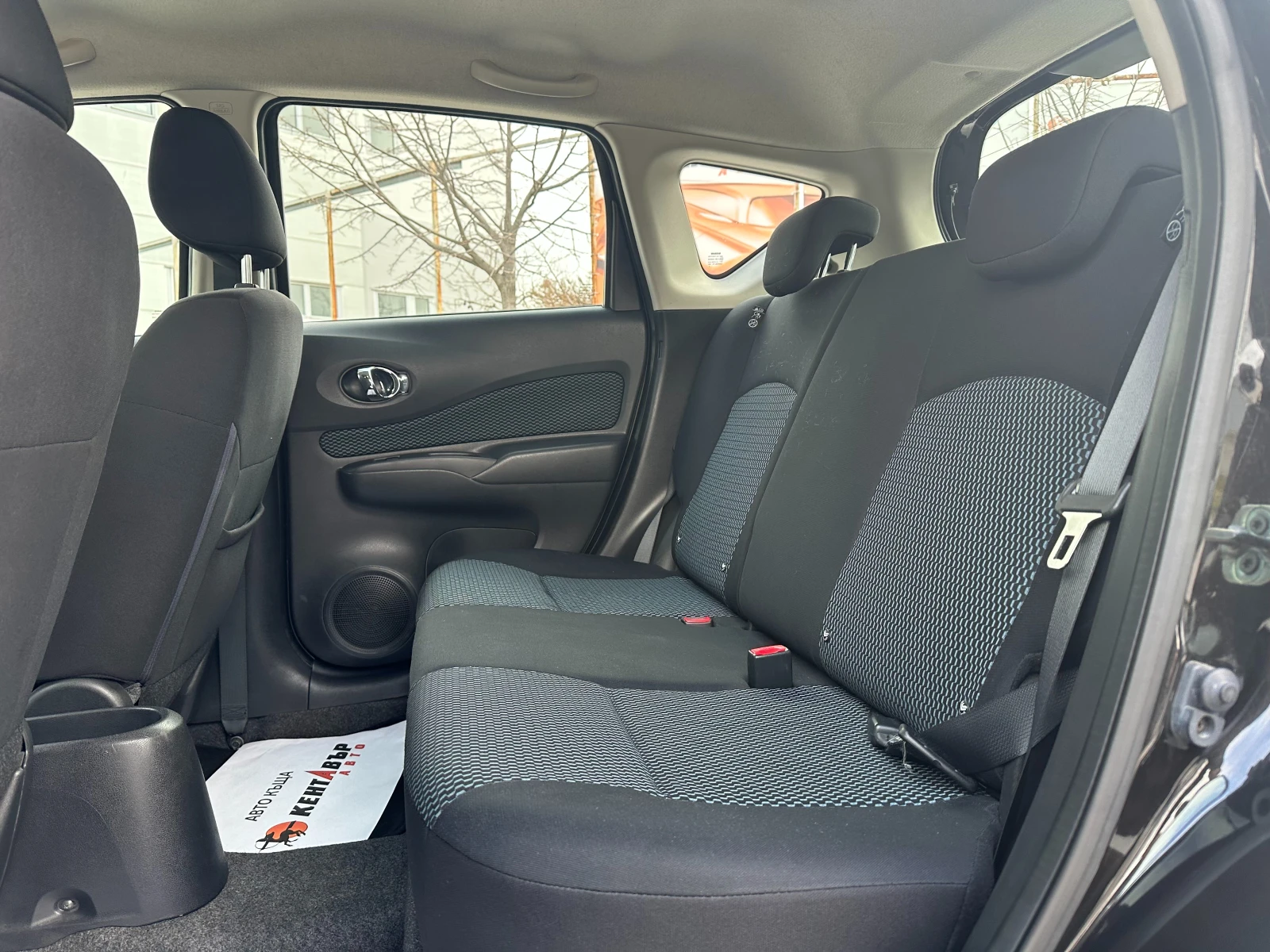 Nissan Note 1.2i 98 к.с. - изображение 9