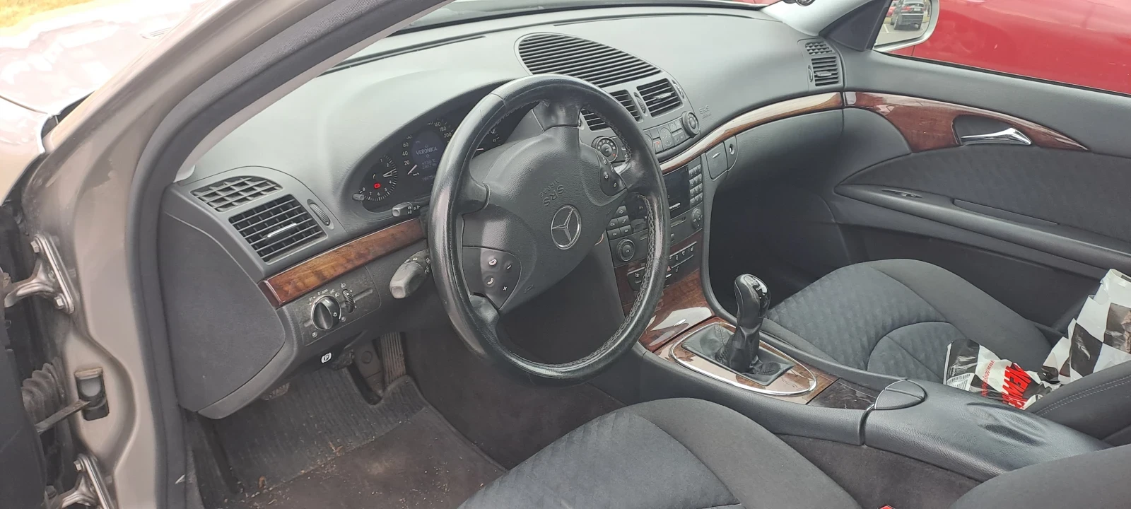 Mercedes-Benz E 220  - изображение 8