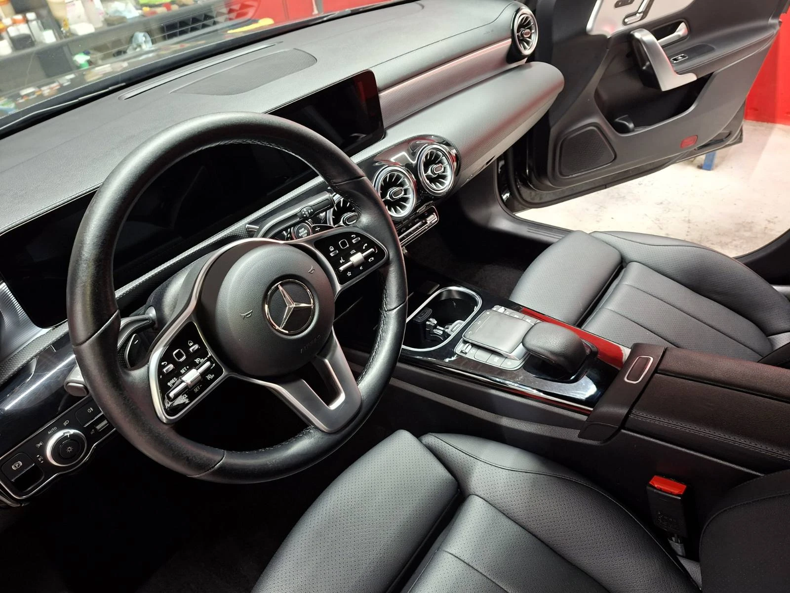 Mercedes-Benz CLA 250, снимка 7 - Автомобили и джипове - 55265714