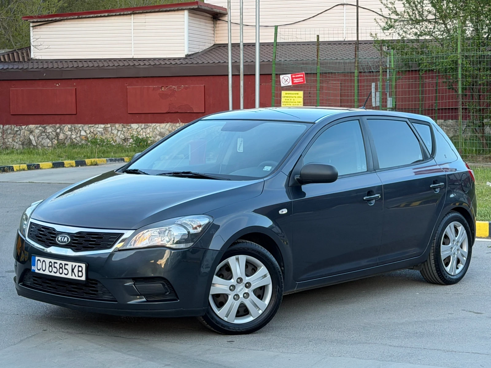 Kia Ceed 1.4 ГАЗ/БЕНЗИН 135000km, снимка 3 - Автомобили и джипове - 54338291