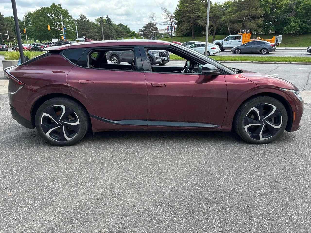 Kia EV6 AWD LongRange* Distronic* Обдухване* Пано* GT-Line, снимка 3 - Автомобили и джипове - 55034495