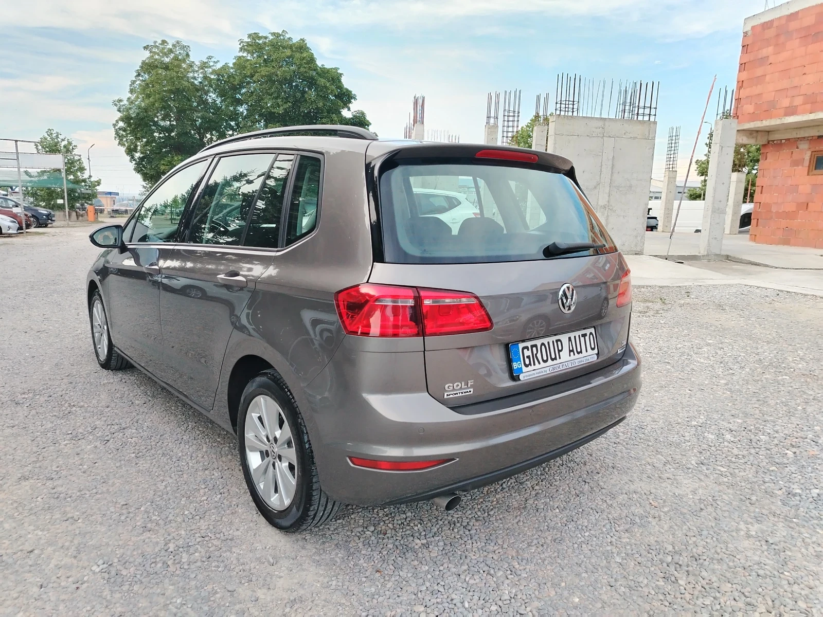 VW Sportsvan 1.6tdi-110к.с/КЛИМАТРОНИК/ПАРКТРОНИК/АВТОПИЛОТ!!! , снимка 5 - Автомобили и джипове - 55304679