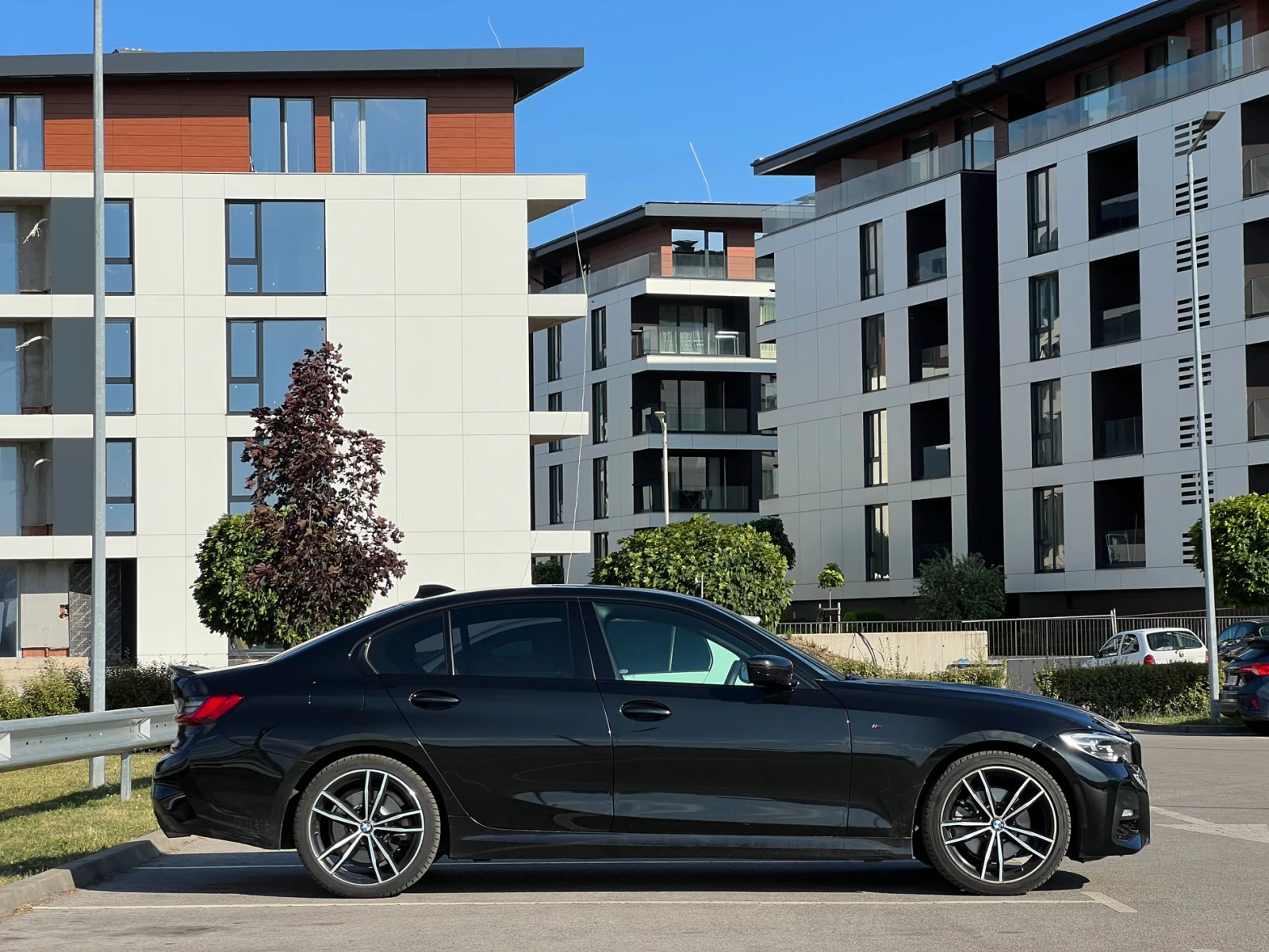 BMW 330 M Sport xDrive, снимка 7 - Автомобили и джипове - 55383327