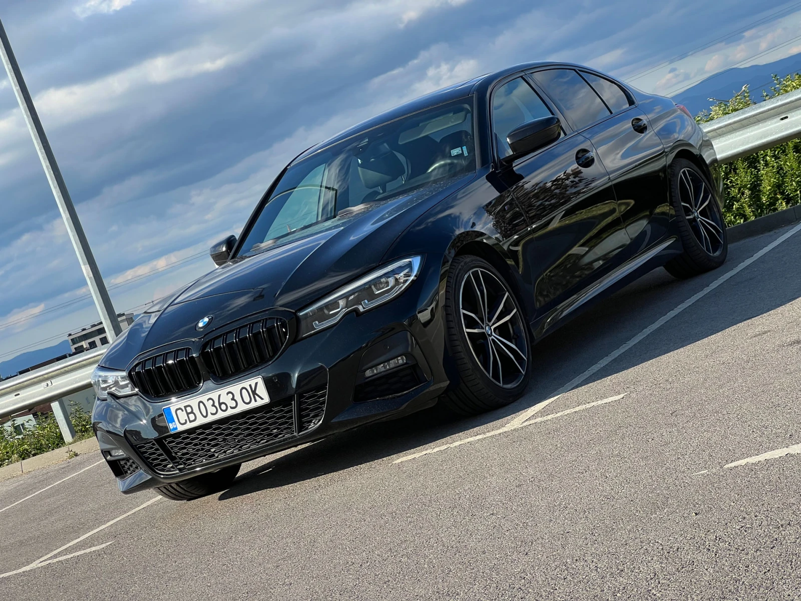 BMW 330 M Sport xDrive, снимка 2 - Автомобили и джипове - 55383327
