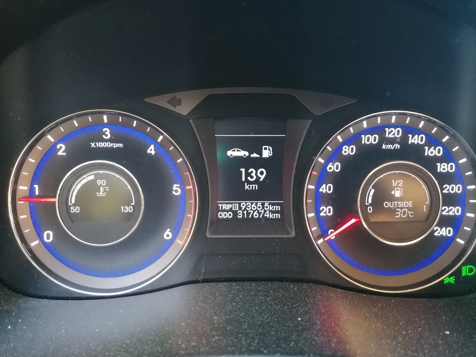 Hyundai I40, снимка 11 - Автомобили и джипове - 55771396