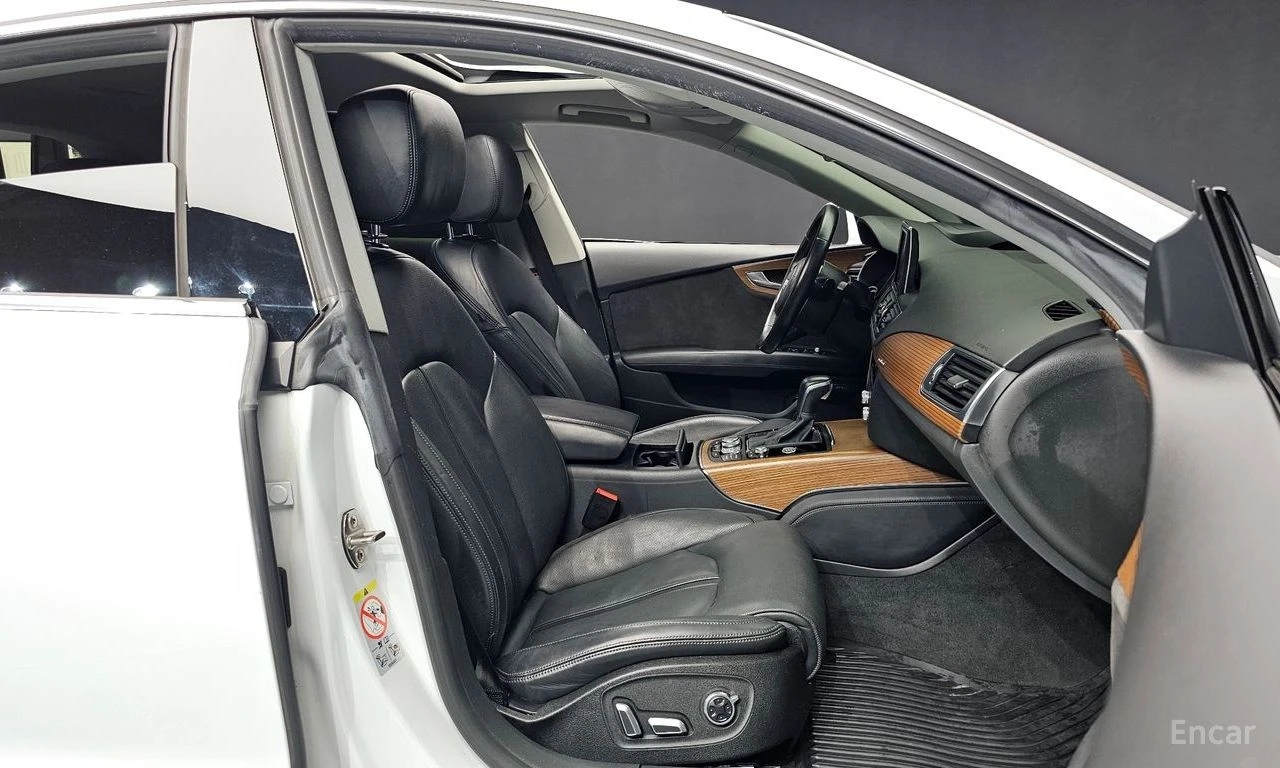 Audi A7 3.0TDI* DISTRONIC* ХЕДЪП* ОБДУХВАНЕ* КРАЙНА ЦЕНА, снимка 9 - Автомобили и джипове - 56295217