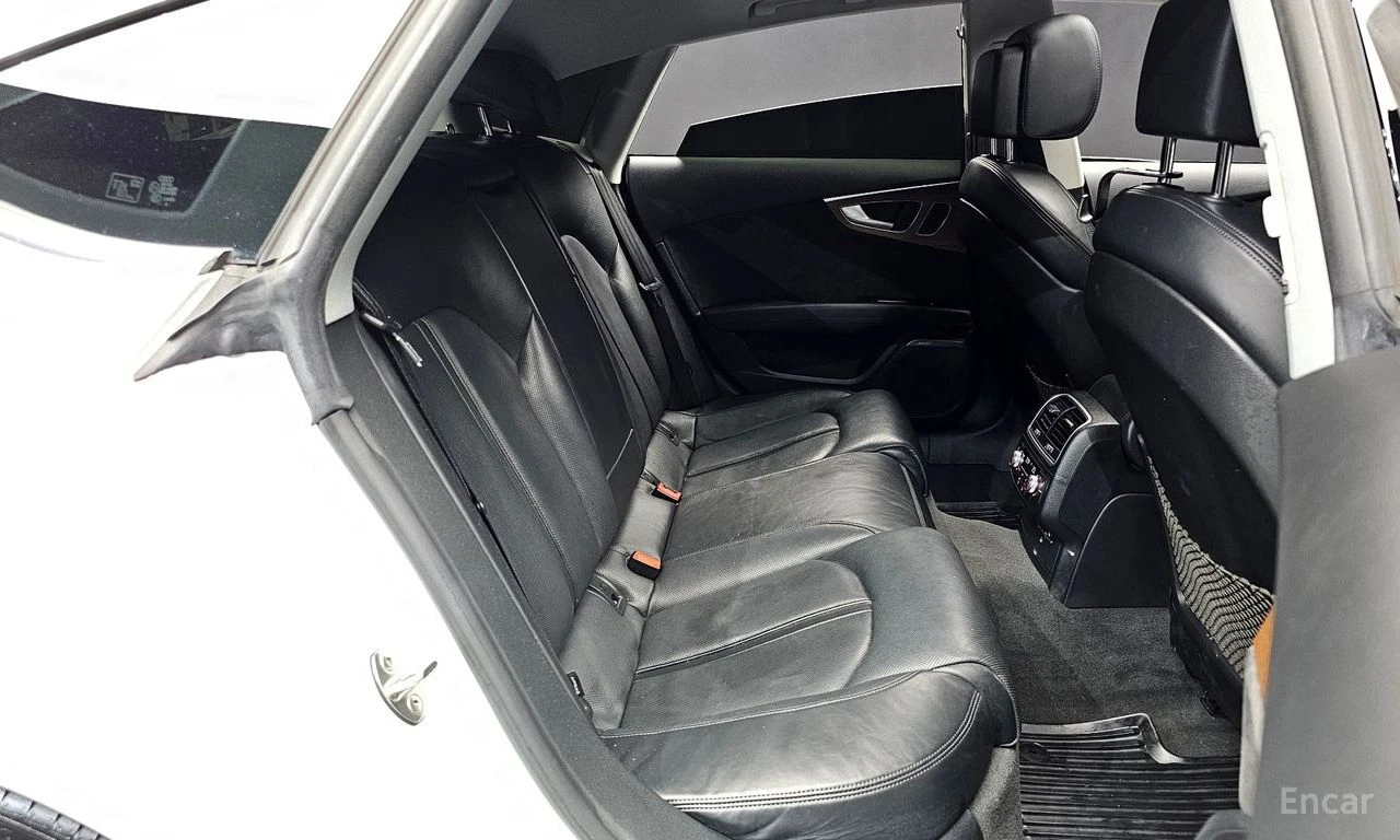 Audi A7 3.0TDI* DISTRONIC* ХЕДЪП* ОБДУХВАНЕ* КРАЙНА ЦЕНА, снимка 16 - Автомобили и джипове - 56295217