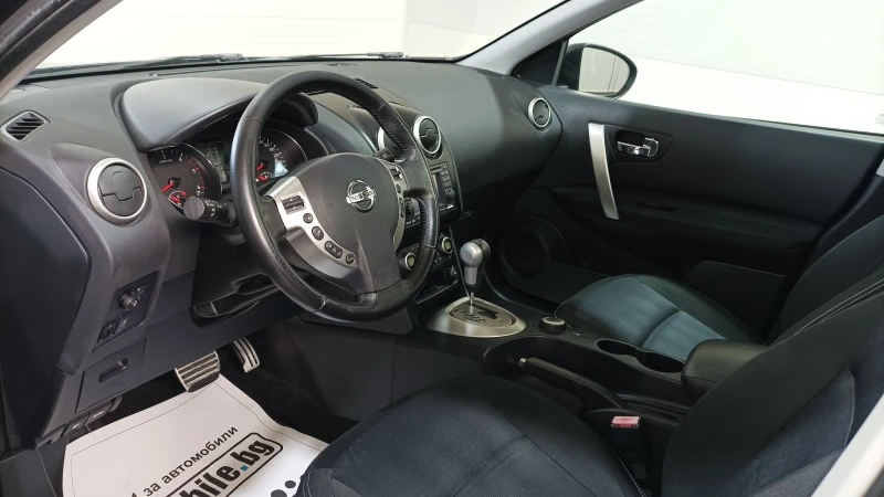 Nissan Qashqai 2.0 d 4x4 Automatic, снимка 9 - Автомобили и джипове - 46354531