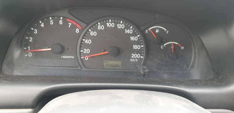 Suzuki Grand vitara, снимка 3 - Автомобили и джипове - 48034406