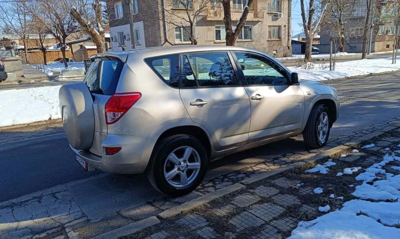 Toyota Rav4 2.2 D4D/136к.с/2006г., снимка 5 - Автомобили и джипове - 49210490