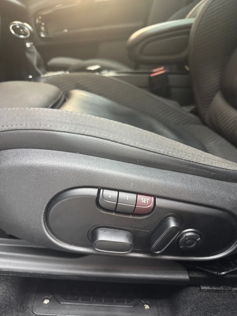 Mini Countryman SE * JCW * ПАНОРАМА * HEAD UP * Камера * , снимка 13 - Автомобили и джипове - 51257153