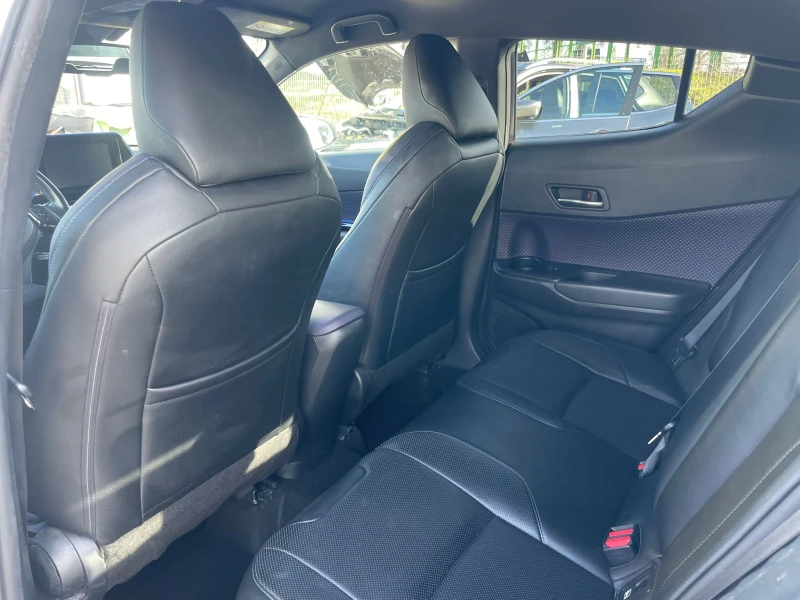 Toyota C-HR /ГАРАНЦИЯ ТОЙОТА, снимка 12 - Автомобили и джипове - 53477305