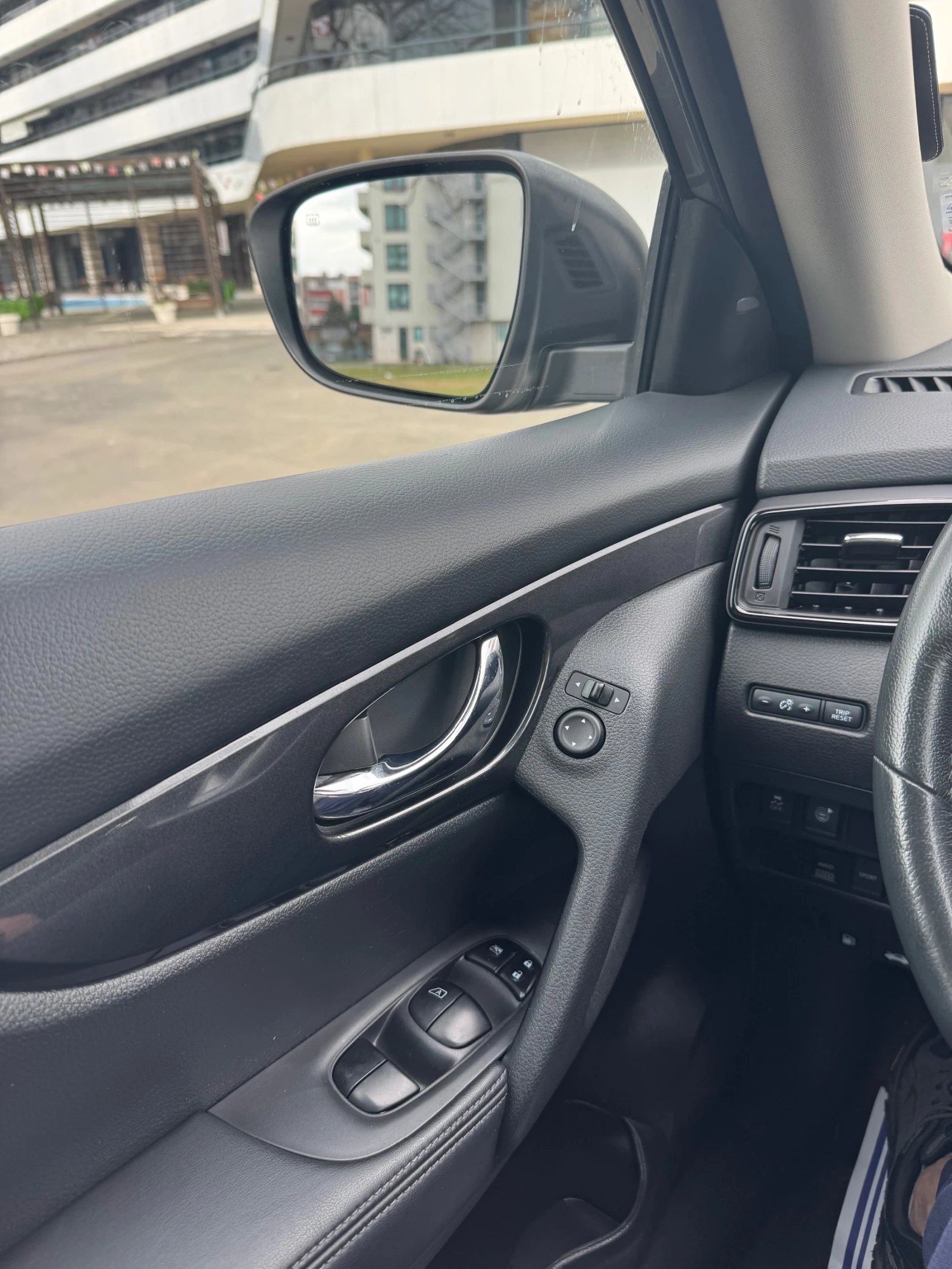 Nissan Rogue 2.5 AWD CVT (170 к.с.), снимка 14 - Автомобили и джипове - 53748018