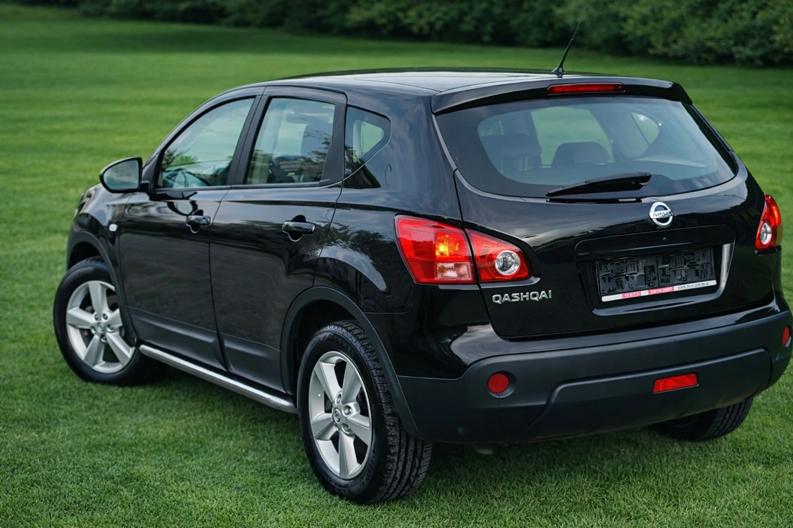 Nissan Qashqai 4х4 автомат пано, снимка 2 - Автомобили и джипове - 54446753