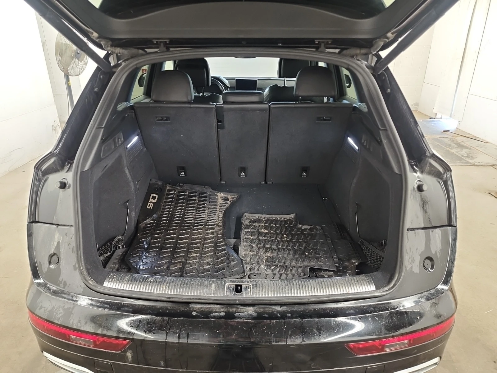 Audi Q5 PROGRESSIV, снимка 8 - Автомобили и джипове - 54721324