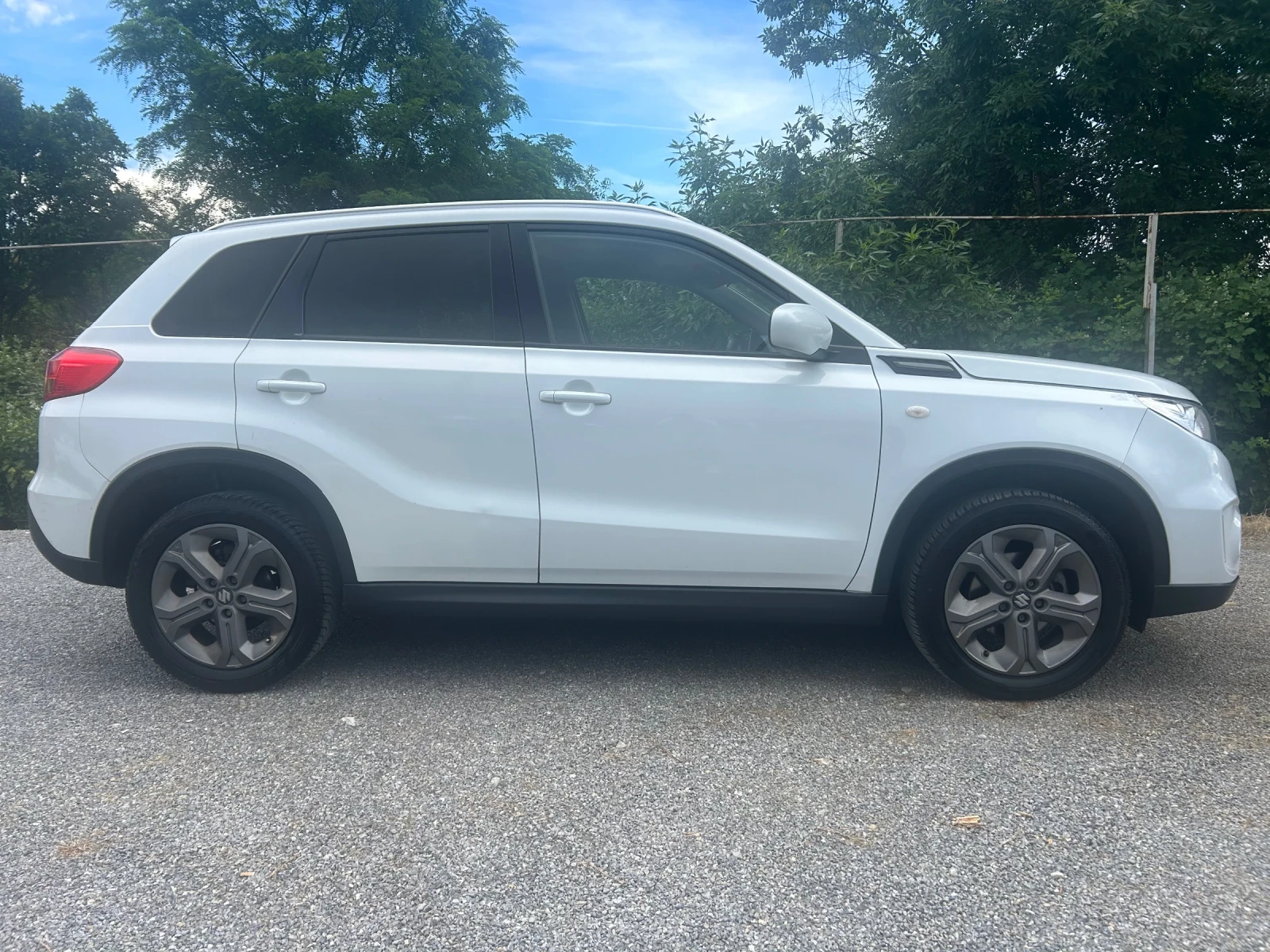 Suzuki Vitara 4 X 4, снимка 4 - Автомобили и джипове - 54853900