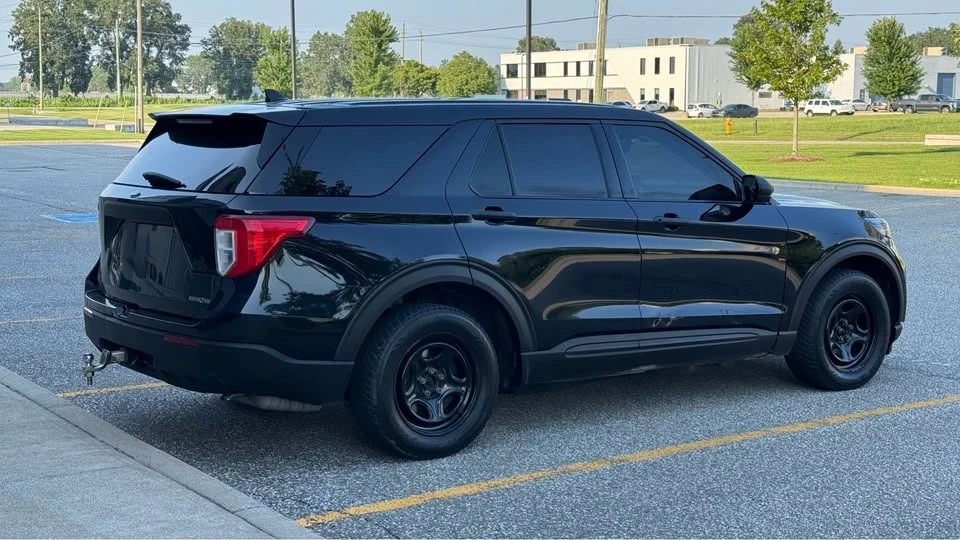 Ford Explorer * CAR PLAY * МЪРТВА ТОЧКА * 4X4 * , снимка 2 - Автомобили и джипове - 55493294