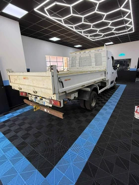     Nissan NV400