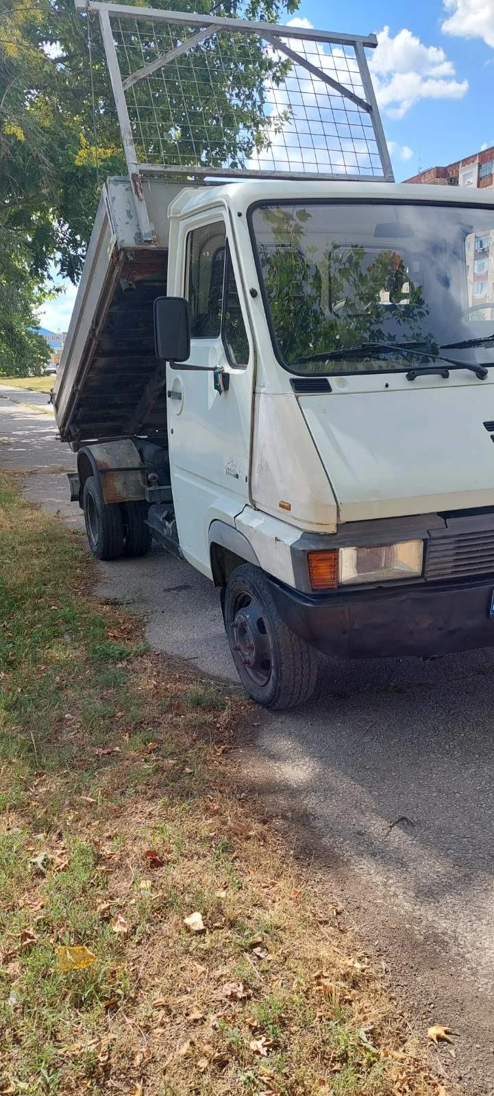 Renault Master 2.5 дизел тристранен, снимка 11 - Бусове и автобуси - 41463718