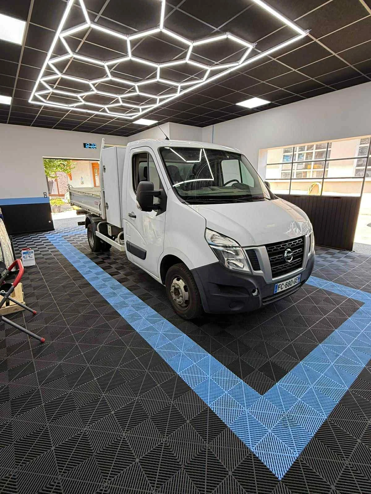 Nissan NV400  - изображение 2