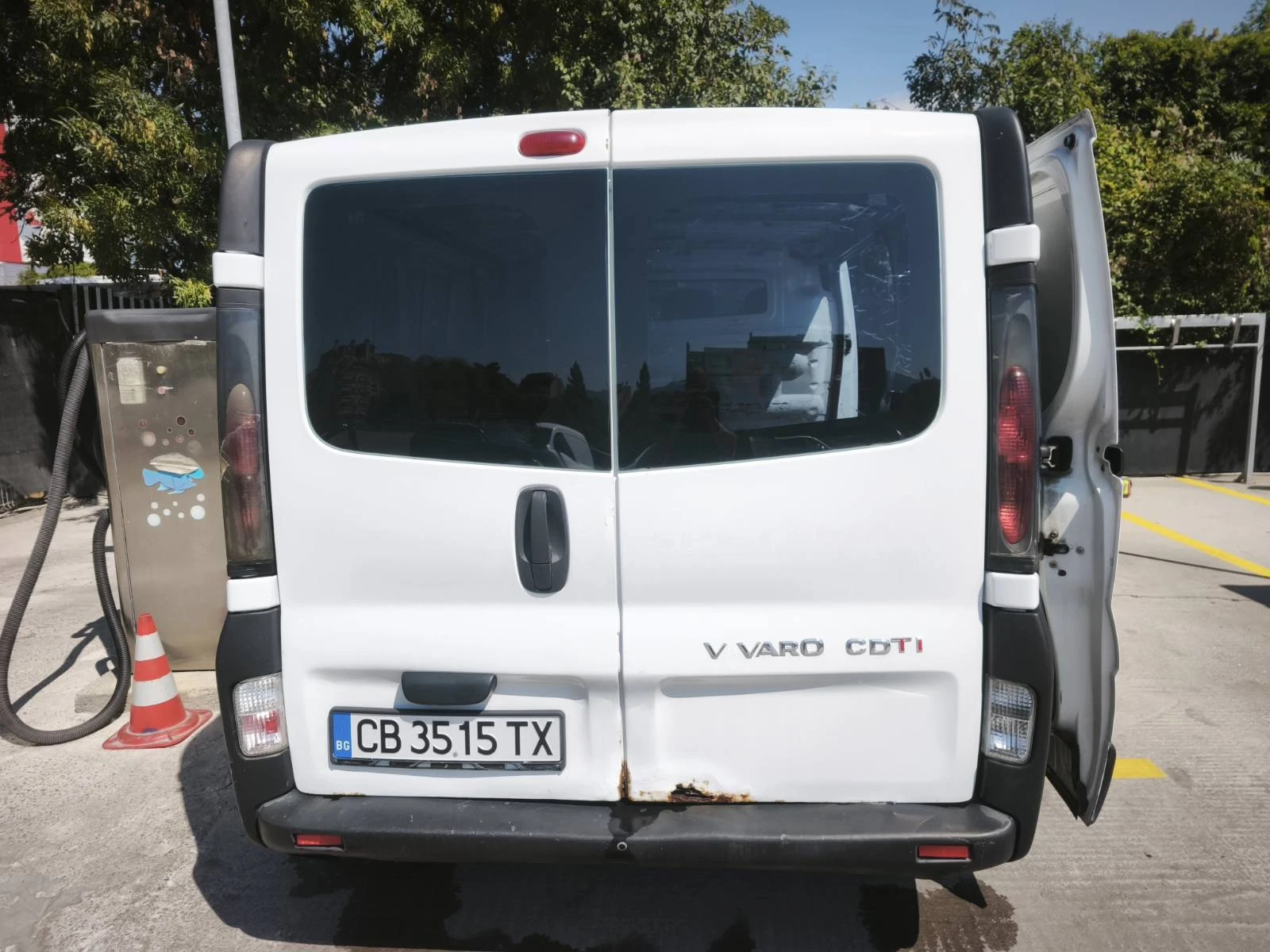 Opel Vivaro 1.9, снимка 5 - Бусове и автобуси - 55957842