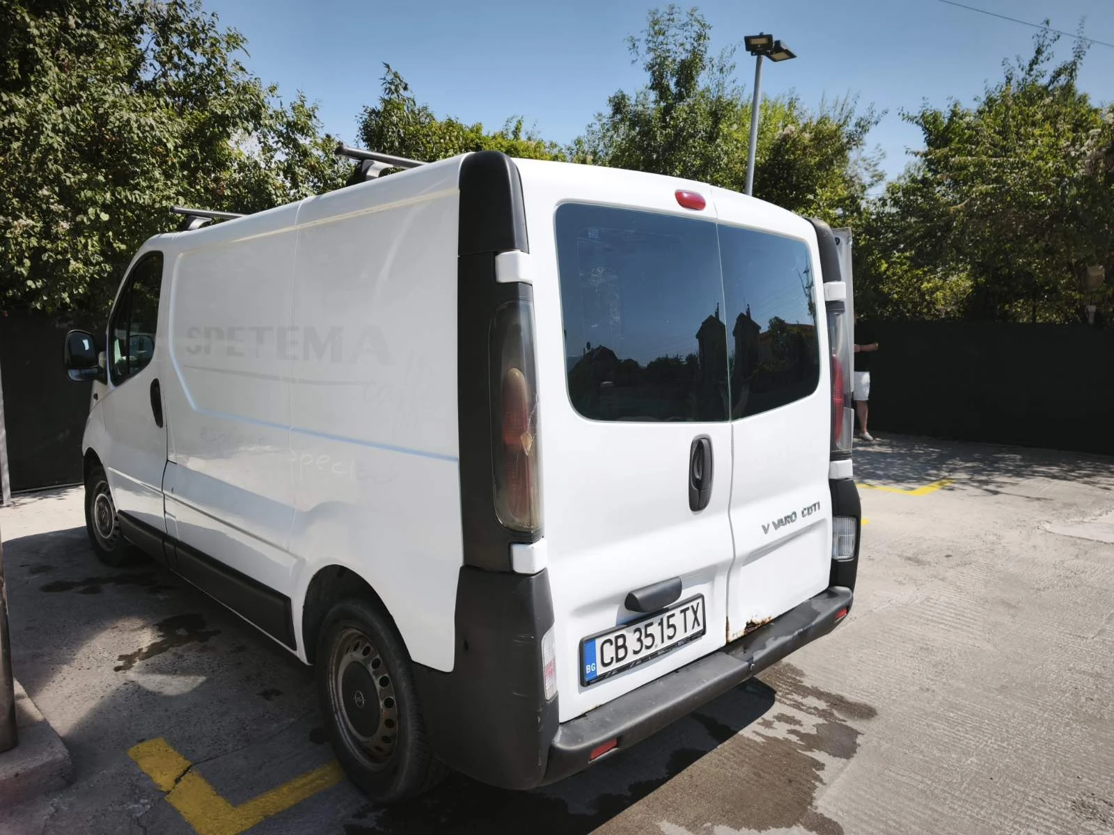 Opel Vivaro 1.9, снимка 10 - Бусове и автобуси - 55957842